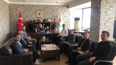 MHP Siirt il başkanı Cengizhan Tükenmez Siirt'in tek televizyonu olan