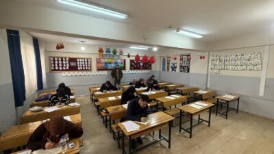 Siirt’te lise ve üniversite öğrencilerine yönelik umre ödüllü “Gençlik Bilgi