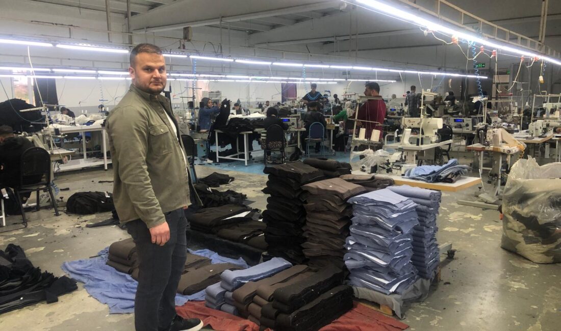 Memleket Sevdasıyla Üretime! Abdurrahman Sevgi’den Tillo’ya Tekstil Fabrikası Tillo ilçesinde tekstil sektöründe yatırım yapan hemşerimiz Abdurrahman Sevgi, memleketimizde
