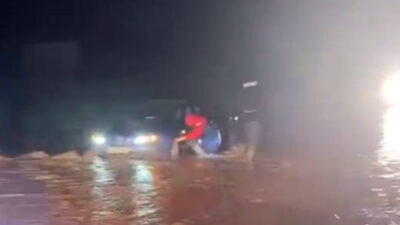 Siirt'in Baykan ilçesine bağlı Ziyaret beldesi yolunda meydana gelen toprak