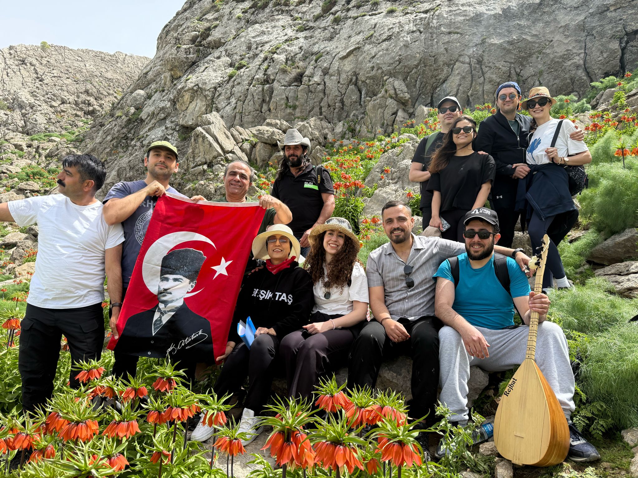 Siirt’te aralarında bir grup doğa sever 1 Mayıs Emek ve