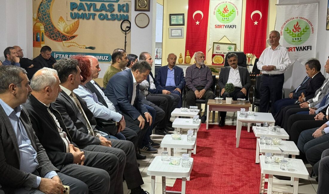 SİİRT VAKFINDA DANIŞMA TOPLANTISI Siirt Eğitim Kültür ve Yardımlaşma Vakfının geleneksel danışma toplantısı gerçekleştirildi.