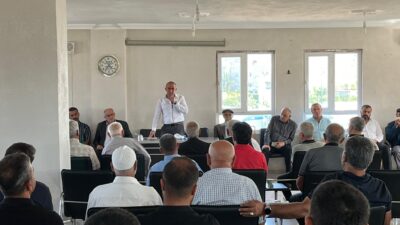 Gökçebağ’da halk  toplantısı düzenlendi. Belediye başkanı Ferzent Çiçek yaptıkları