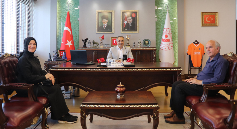 Genel Yayın Yönetmenimiz Gazeteci Yazar Ayhan Mergen, bir dönem Siirt’te