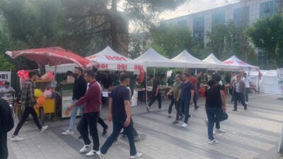 Siirt’te, İsrail’in saldırıları altındaki Gazze’ye yardım amacıyla “Hayır Çarşısı” kuruldu.