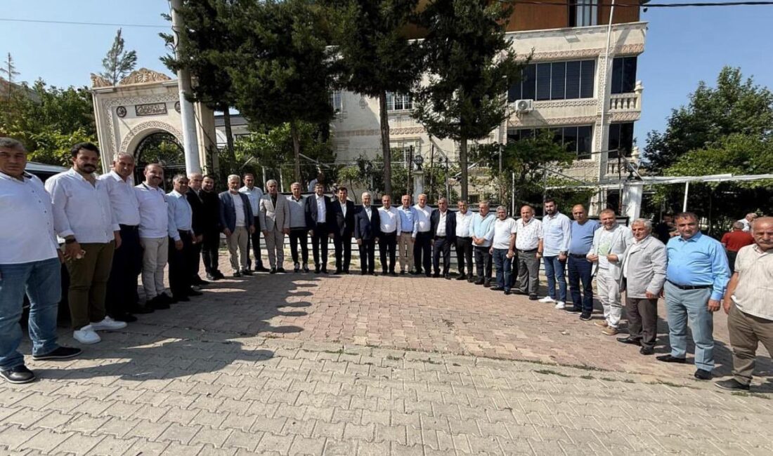Ak Parti Başkan Vekili Gider: “Halkla Kucaklaştık, Sorunları Dinledik” AK Parti il başkan vekili Av. Abdülhakim Gider, kurban bayramı