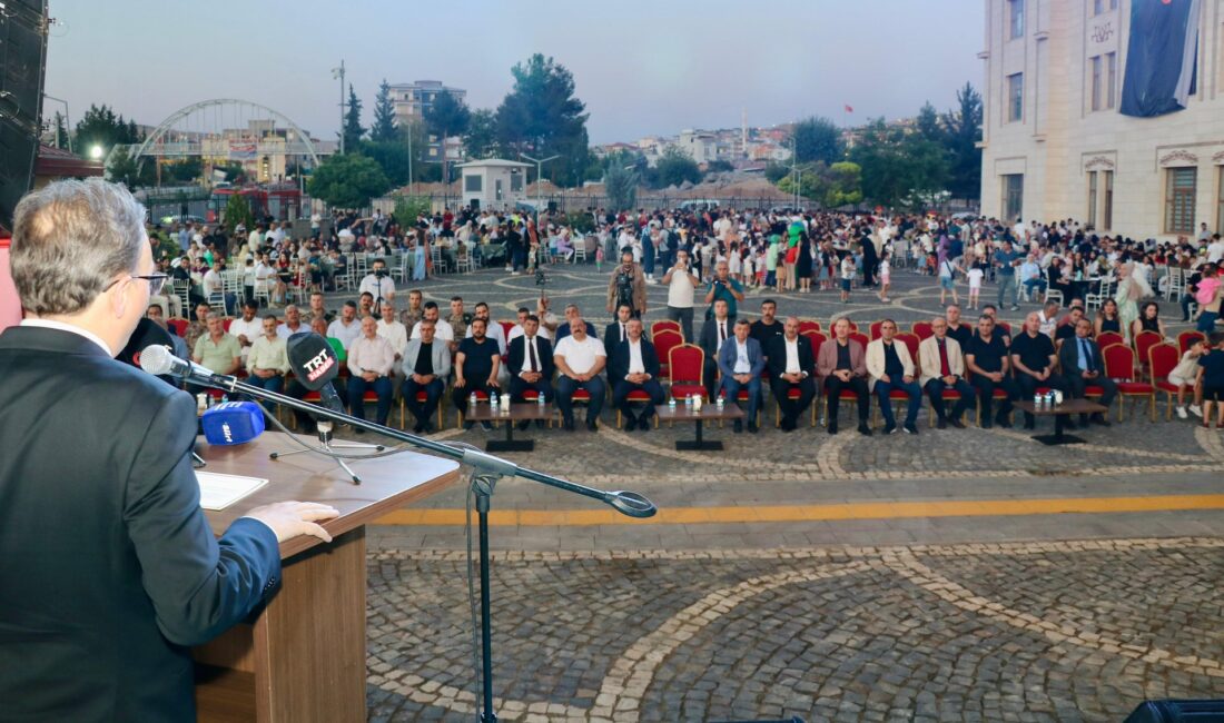 Emniyetten Vefa Gecesi Siirt Emniyet Müdürlüğü bünyesinde çeşitli rütbelerde görev yapan ve görev