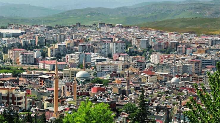 BİR BU EKSİKTİ 7 KÖYÜMÜZ AYRILMAK İSTİYOR Siirt’in Kurtalan ilçesine bağlı yedi köy Batman’a bağlanmak istiyor. Batman