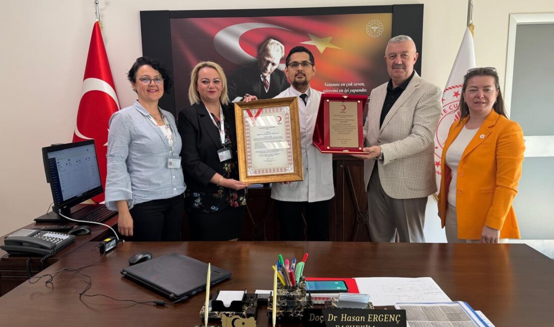 Türk Kızılayı’ndan Yalova Eğitim Araştırmaya Bronz Madalya Yalova Eğitim ve Araştırma Hastanesi 2025 yılında toplamda 1000 ünite