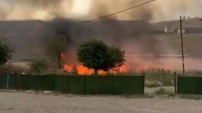 Siirt merkeze bağlı Kezer Çayı mevkisinde etkili olan şiddetli rüzgar,