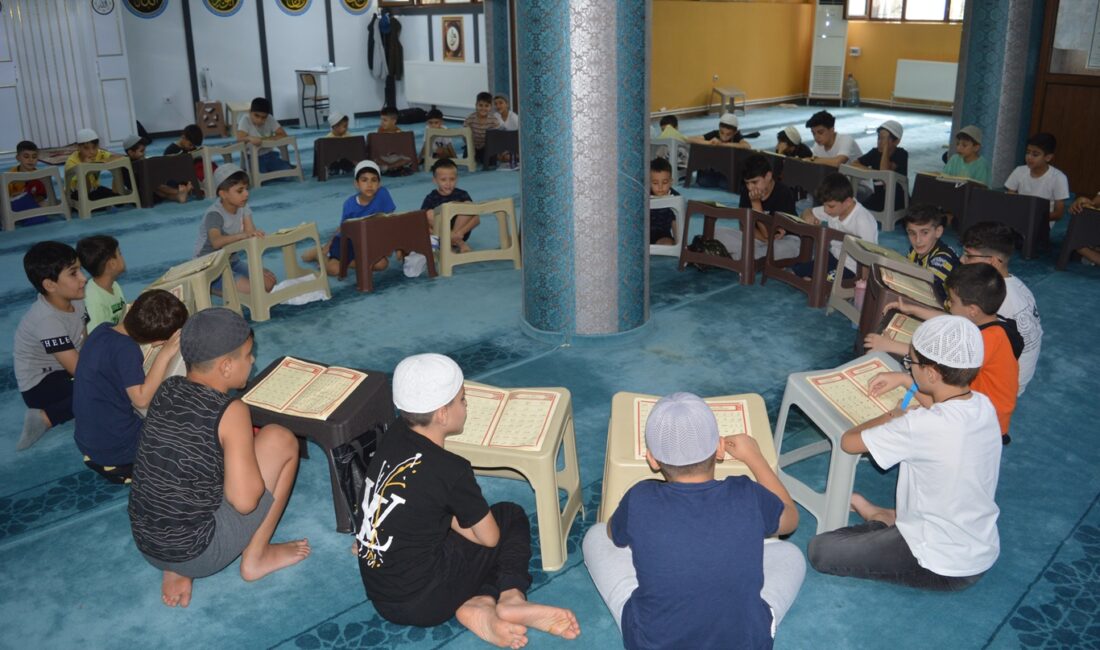 Yaz Kur’an Kursları, çocukları ekran bağımlılığından uzaklaştırarak Kur’an-ı Kerim, Peygamberimizin