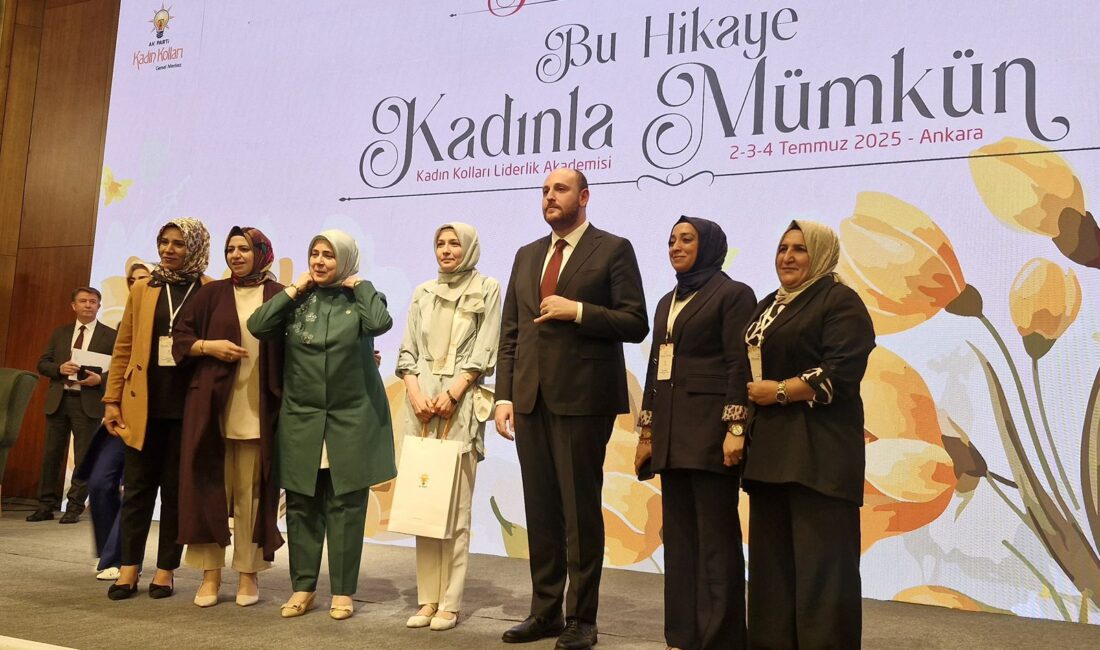 Siirt AK Parti Kadın Kolları Türkiye Üçüncüsü Oldu AK Parti Kadın Kolları Teşkilatlarının üye çalışmaları kapsamında gösterdiği başarılı