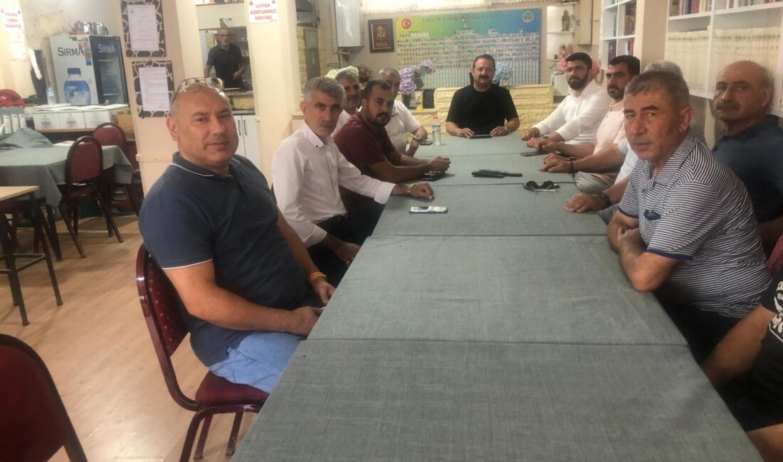 HÜDA-PAR Heyeti Siirt Derneğini Ziyaret Etti HÜDA-PAR İl başkanlığı heyeti Yalova Siirtliler Derneğini ziyaret etti. İl