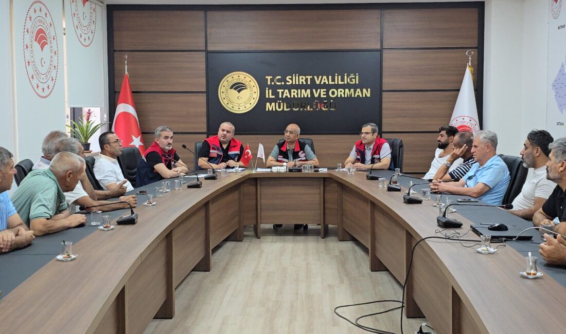 Siirt’te 4 Milyon TL’lik Sulama Desteği! 16 Yatırımcıya Hibe Sözleşmesi İmzalandı Siirt’te tarımsal üretimi desteklemek amacıyla yürütülen Bireysel Sulama Sistemlerinin Desteklenmesi