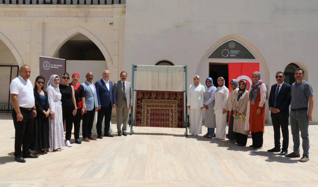 Siirt Valisi ve Belediye Başkan Vekili Sayın Dr. Kemal Kızılkaya