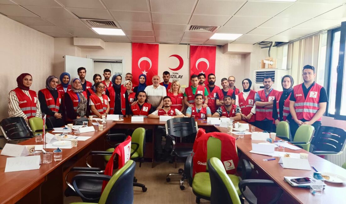 Türk Kızılay Siirt Şubesi, gönüllülere yönelik farkındalık eğitimlerine devam ediyor.