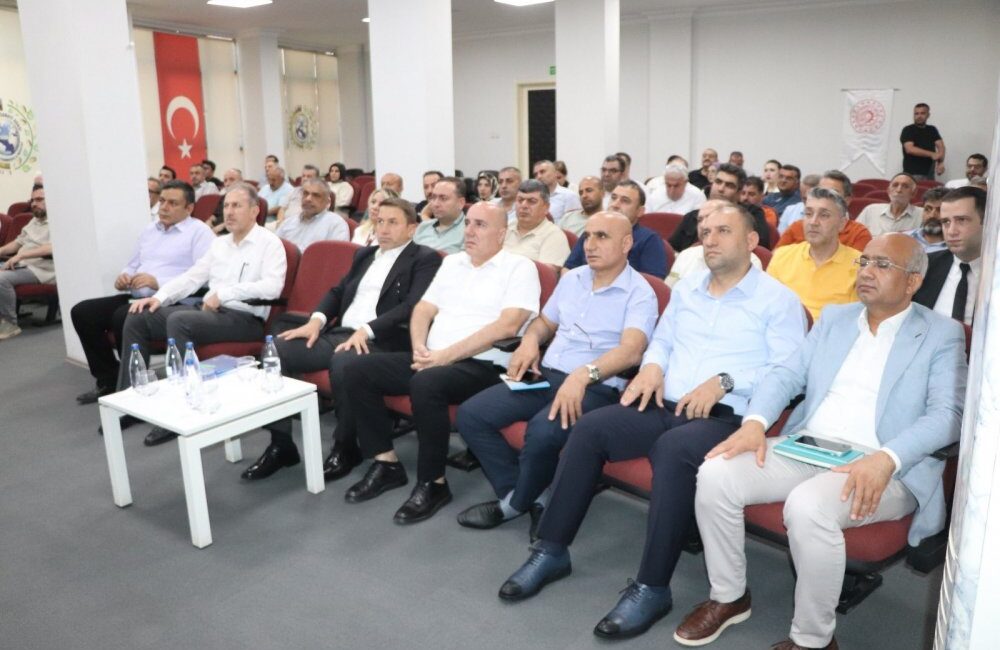 Siirt TSO’da Türkiye Yüzyılı Kalkınma Hamlesi ve Yeni Teşvik Sistemi Toplantısı Gerçekleştirildi Siirt Ticaret ve Sanayi Odası (STSO) ile Dicle Kalkınma Ajansı