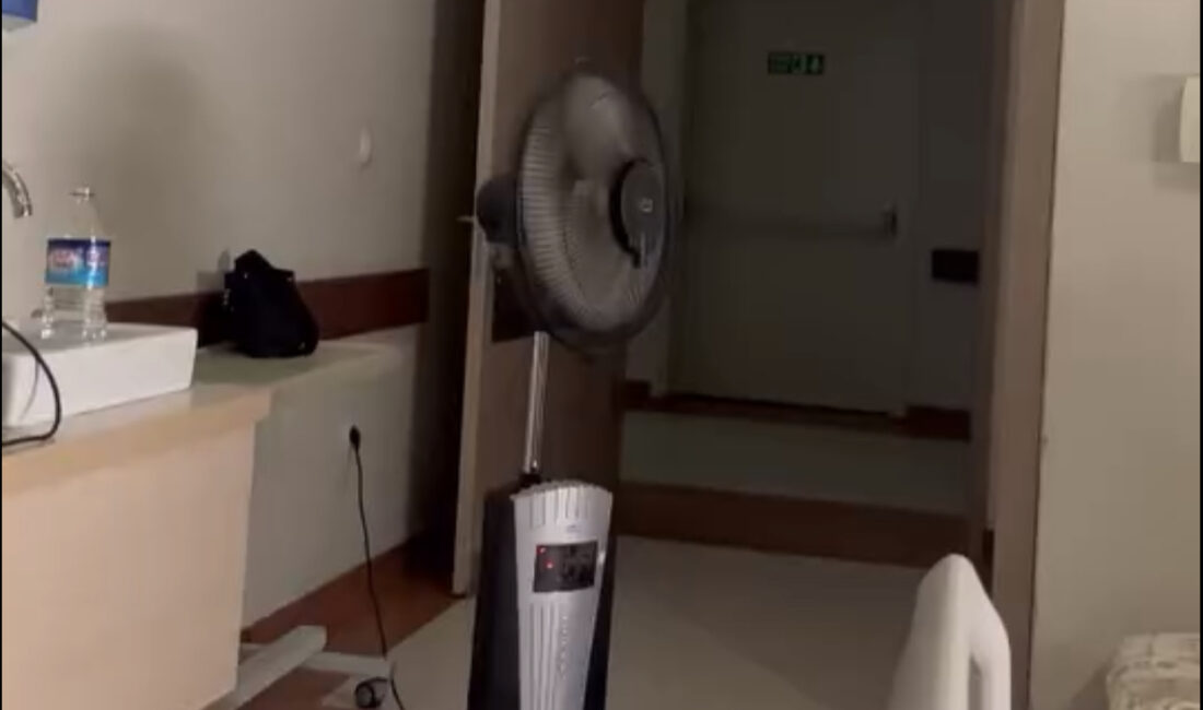 Siirt EAH’de Klima Arızası Hastaları ve Personeli Mağdur Etti! Sağlık Müdürlüğünden Açıklama Siirt İl Sağlık Müdürlüğü, Siirt Eğitim ve Araştırma Hastanesi’nin klima