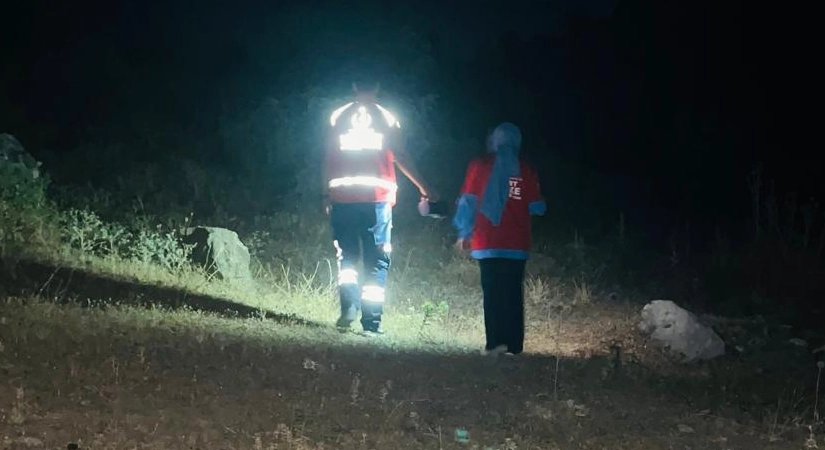Siirt’te tarlasını sulamaya giden adam ölü bulundu Siirt'in Baykan ilçesinde tarlasını sulamaya giden bir şahıs ölü bulundu.