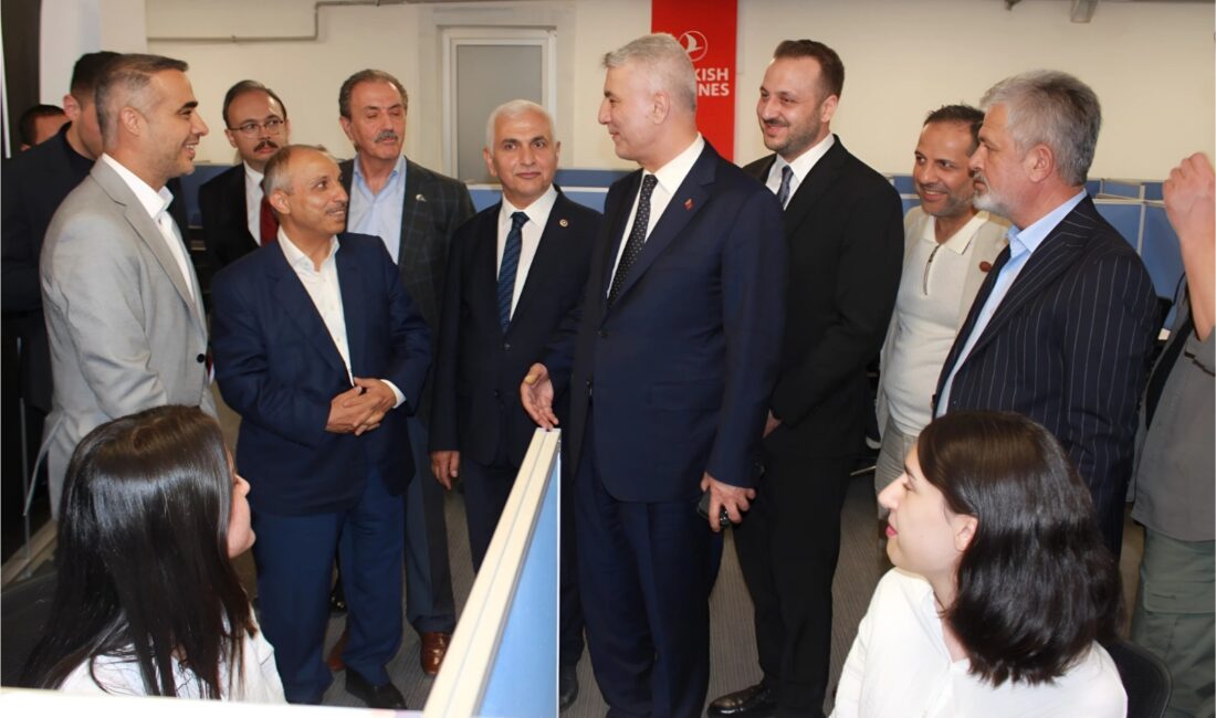 Ticaret Bakanı Bolat: “Siirt’te Çağrı Merkezi İstihdam Açısından Önemlidir” Geçtiğimiz hafta Siirt'i ziyaret eden Ticaret Bakanı Bolat'ın Ulaknet Çağrı