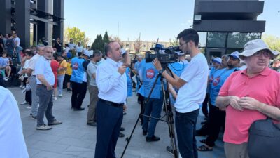 Diyanet Sen Siirt Şube Başkanı Hamit Evin, beraberinde sendika üyeleriyle