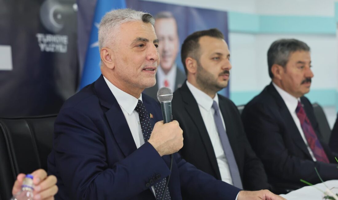 Ticaret Bakanı Ömer Bolat’tan Siirt’te Önemli Açıklamalar: “Siirt, Siyasi Tarihimizde Özel Bir Şehirdir” Ticaret Bakanı Ömer Bolat, AK Parti Genel Merkez Teşkilatlanma Başkanlığı