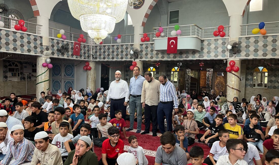 Siirt’te Yaz Kur’an Kursları Ödüllerle Sona Erdi Diyanet İşleri Başkanlığı tarafından ülke genelinde açılan yaz Kur’an kursları