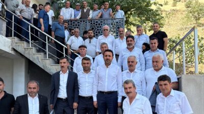 Bitlis Milletvekili Turan Bedirhanoğlu beraberindeki bir heyetle birlikte Pervari'in Beğendik