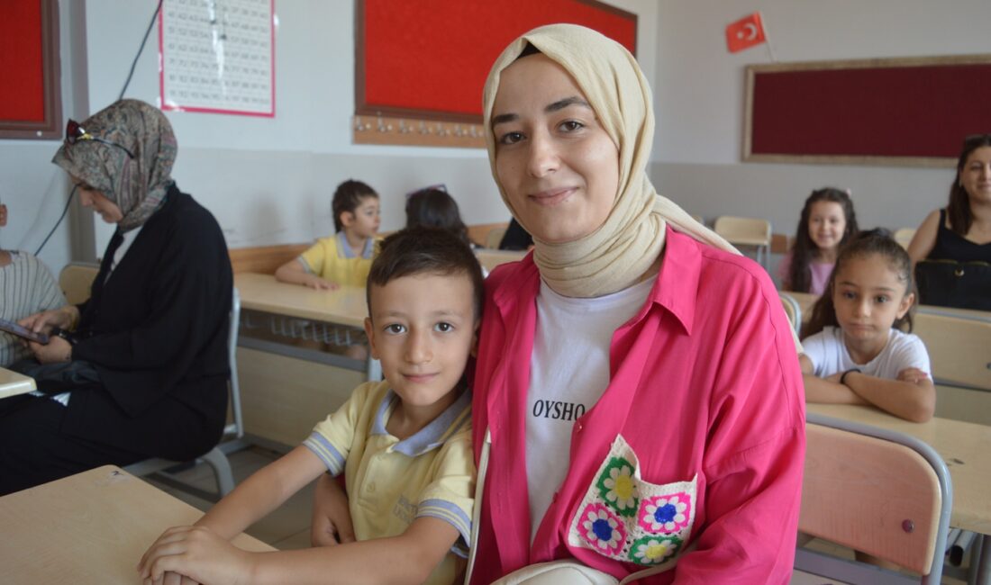 Uyum haftası başladı: Veliler ve Öğrenciler Heyecanlı 2025-2026 eğitim ve öğretim yılının başlamasıyla birlikte uyum haftası kapsamında