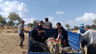 Gedikaşar Köyü’nde Yaralı Vatandaş Patpatla Ambulansa Ulaştırıldı Siirt’in Eruh ilçesine bağlı Gedikaşar Köyü’nde bir vatandaş yaklaşık 2