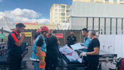 Siirt Eğitim ve Araştırma Hastanesi’nde Deprem ve Yangın Tatbikatı Siirt Eğitim ve Araştırma Hastanesi’nde, olası afet durumlarına karşı hazırlık