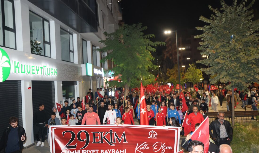 Siirt’te Cumhuriyet Coşkusu Cumhuriyetimizin kurucusu Gazi Mustafa Kemal Atatürk’ün bizlere en büyük mirası