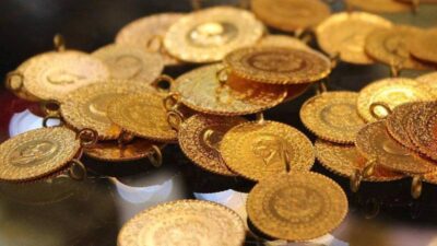 ALTINDA BÜYÜK ŞOK! GRAM ALTIN 6.100 TL SINIRINA DAYANDI: ALTIN BORCU OLANLAR İÇİN ZORLU GÜNLER! Altın fiyatları, rekor üstüne rekor kırmaya devam ediyor.