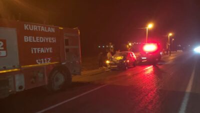 Siirt’in Kurtalan İlçesinde Kaza! Sürücü Yaralandı, At Telef Oldu Siirt’in Kurtalan ilçesinde meydana gelen trafik kazasında, seyir halindeki bir