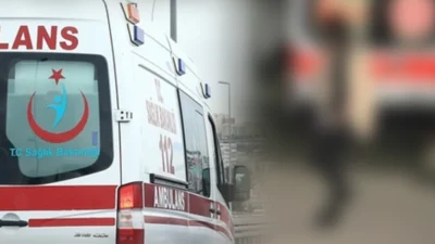 Siirt’te Ortaokulda Yemek Sonrası Fenalaşan 13 Öğrenci Hastaneye Kaldırıldı Siirt’in Kurtalan ilçesinde Konakpınar Ortaokulu’nda öğrenim gören 13 öğrenci, yemek