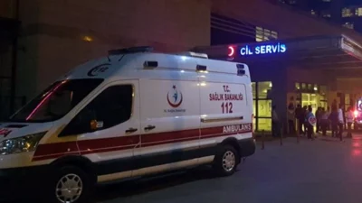 Siirt’te “Pat Pat” Kazası! 29 Yaşındaki Sürücü Ağır Yaralandı Siirt’in Tillo ilçesinde “pat pat” olarak adlandırılan tarım aracının devrilmesi