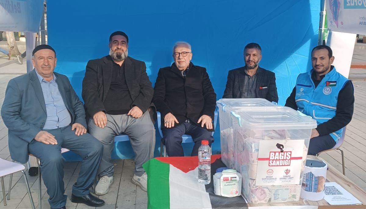 Gazze yararına düzenlenen Hayır Çarşısı, yoğun ilgi ve güçlü bir