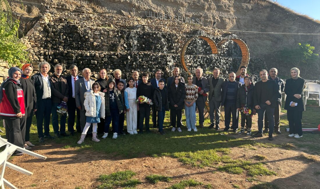 Siirt Aile Sosyal Hizmetlerden Emekli Öğretmenlere Jest Siirt Aile ve Sosyal Hizmetler il Müdürlüğü 24 Kasım öğretmenler