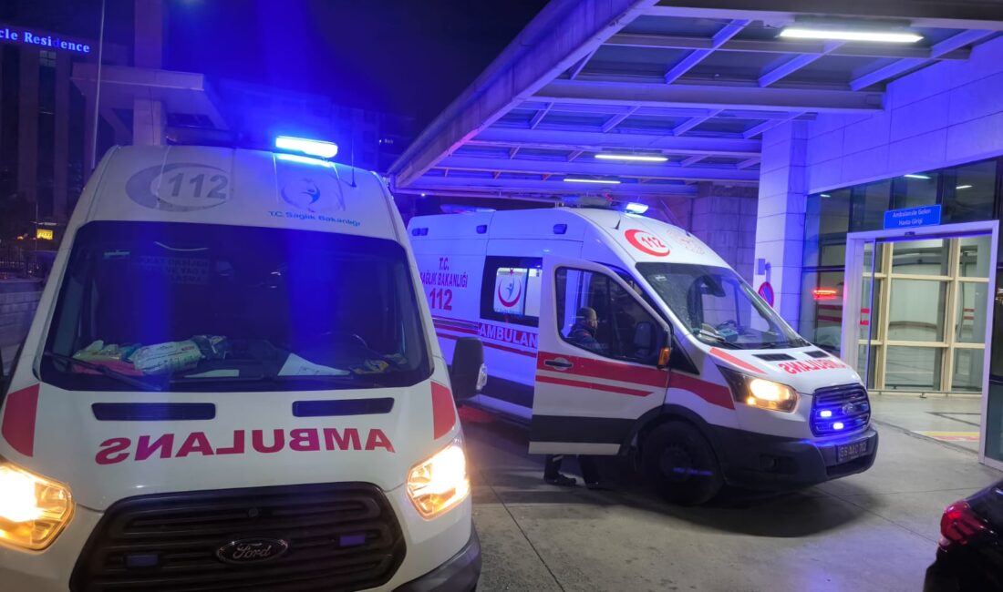 Siirt’te Asansör Boşluğuna Düşen İşçi Yaralandı Siirt’in Veysel Karani Mahallesi’nde, bir inşaatta çalışan işçi, birinci kattan