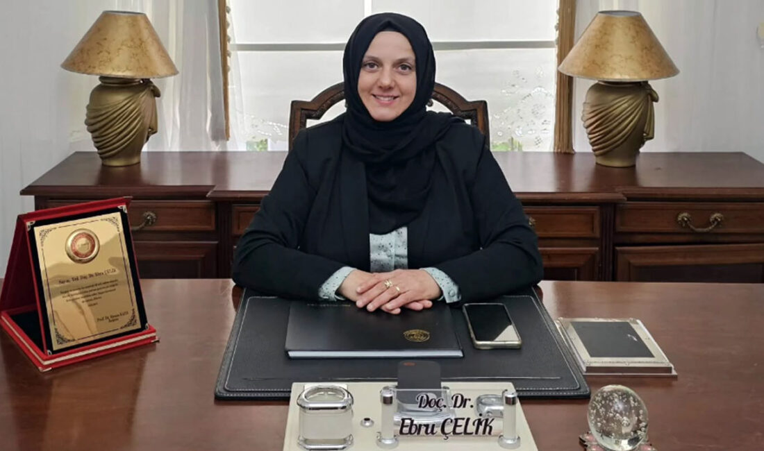 Siirt’te Doç. Dr. Ebru Çelik’in Yeni Kliniğine Yoğun İlgi Siirt’te uzun yıllar görev yaptıktan sonra kendi özel muayenehanesini açan