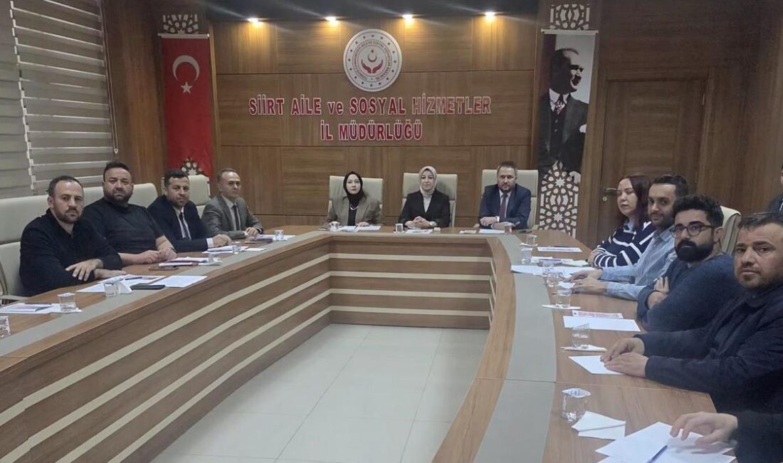 Siirt’te Koruyucu Aile İstişare Toplantısı Düzenlendi Koruma altındaki çocukların yetiştirilmesinde alternatif bir yöntem olan koruyucu aile