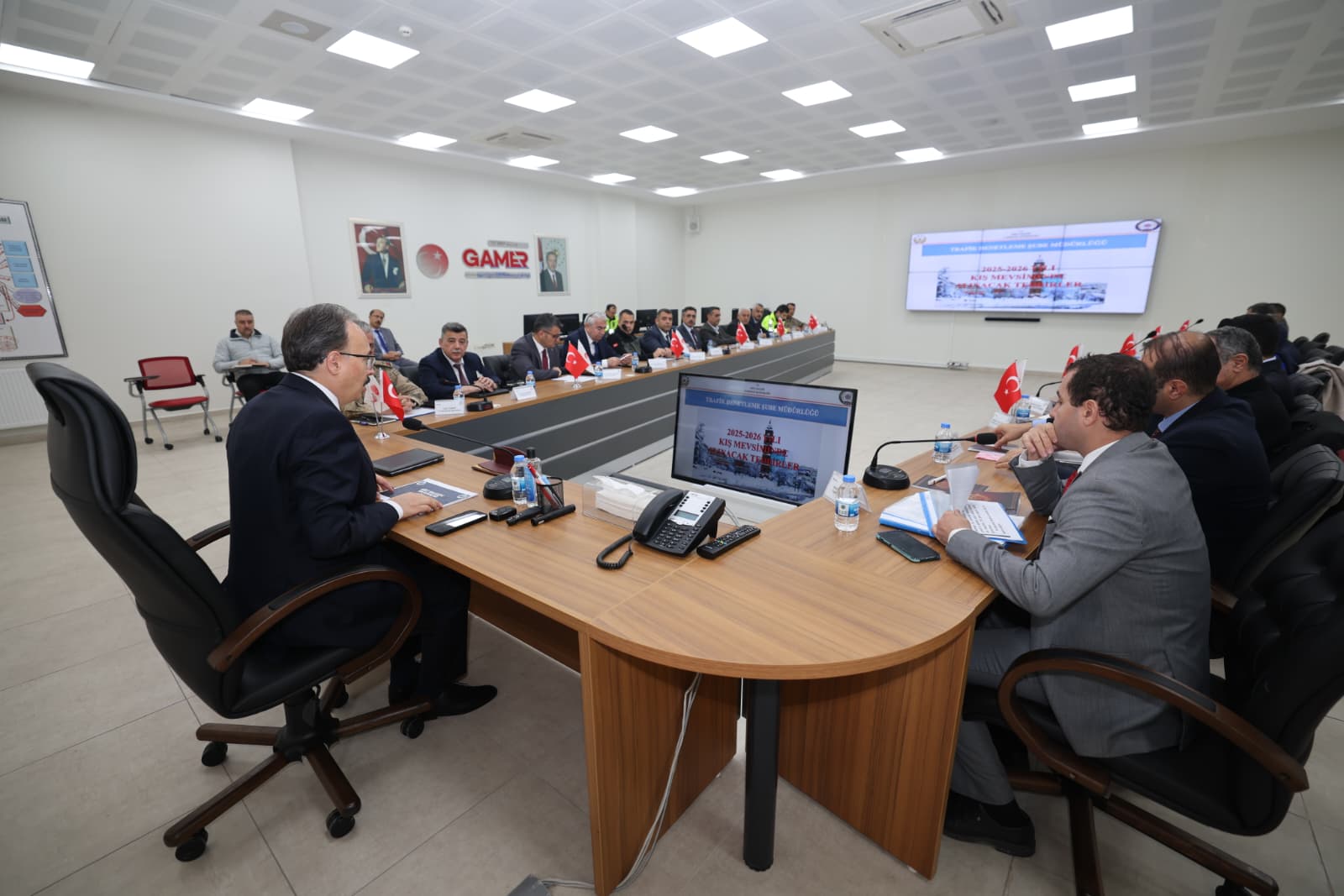 İçişleri Bakanlığının talimatları doğrultusunda tüm kurumların hazırlıklarını tamamladığını belirten Vali