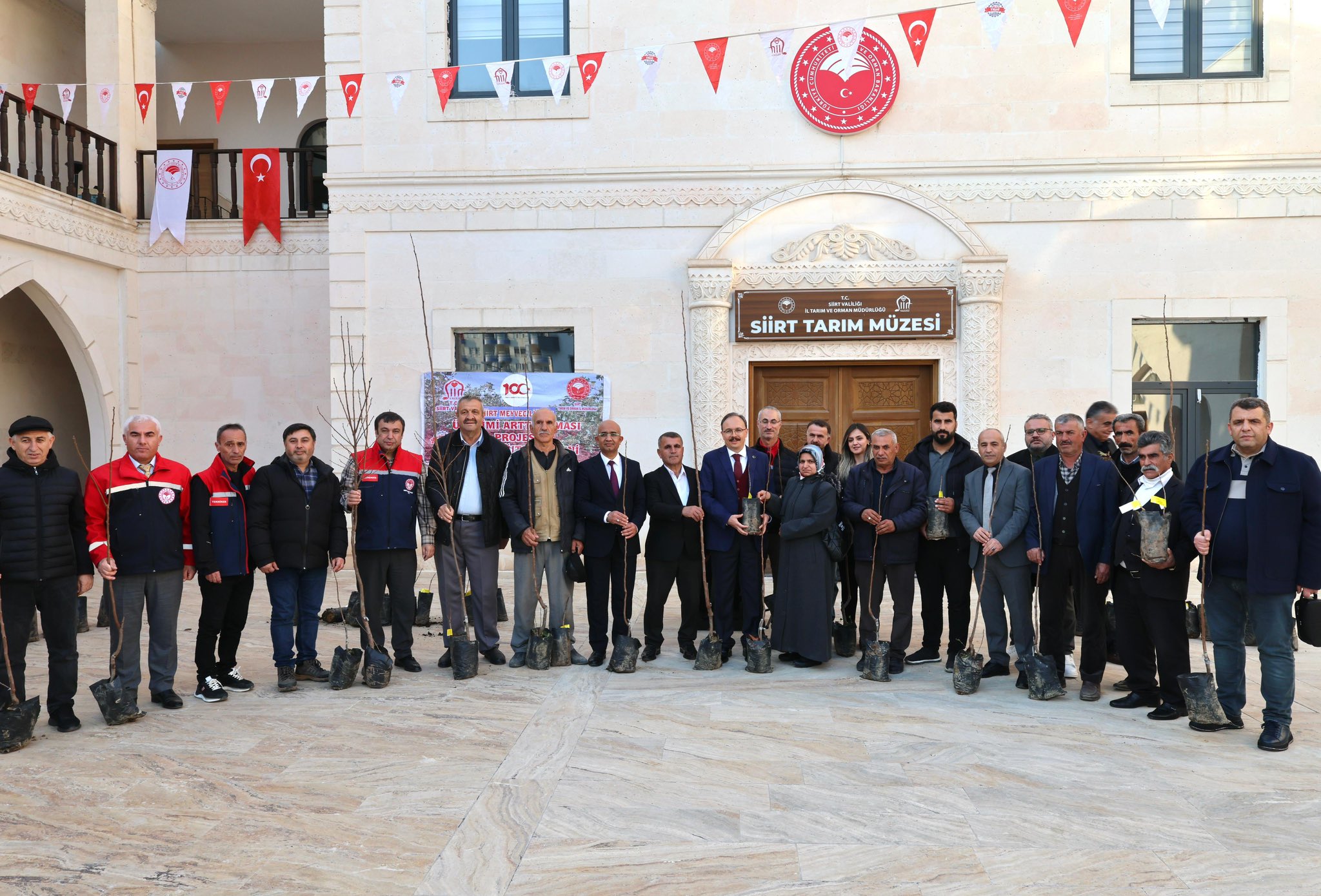 Siirt’te tarımın gelişmesi ve çiftçinin gelir düzeyinin artmasına yönelik çalışmalar