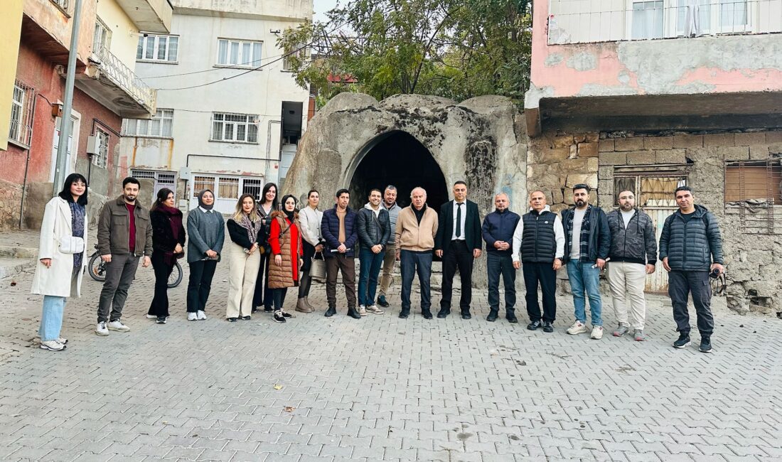 Siirt Şehir ve Kültür-Biyografi Akademileri devam ediyor.
