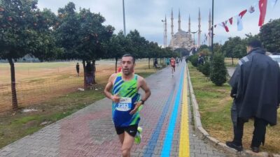 Siirt Belediyesi Spor Kulübü atleti Muhittin Gürhan Adana İlinde yapılan