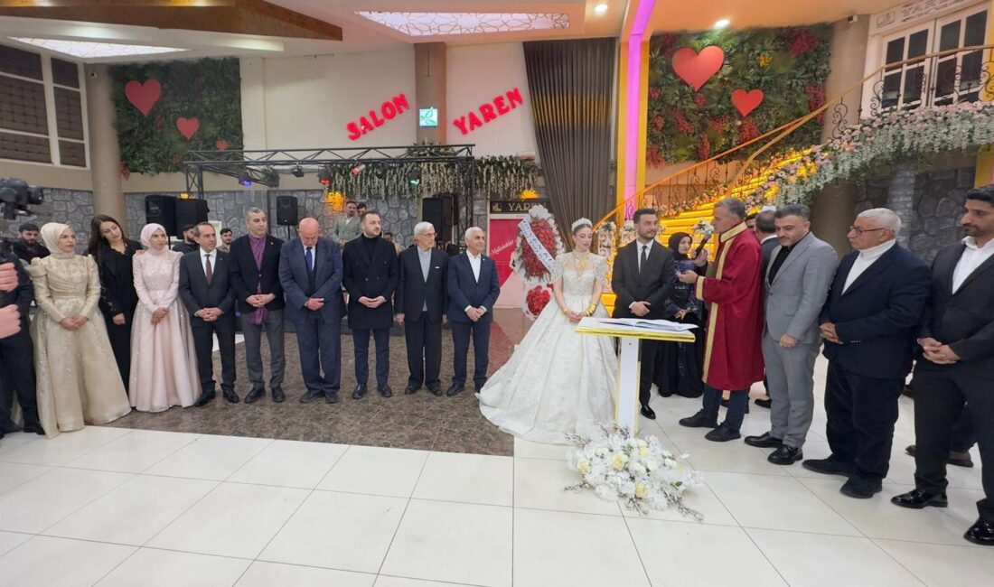 ÇALAPKULU VE GÜLÇİÇEK AİLELERİNİN MUTLU GÜNÜ İş insanı Çetin Gülçiçek’in biricik oğlu sağlık sektöründe çalışan Süleyman