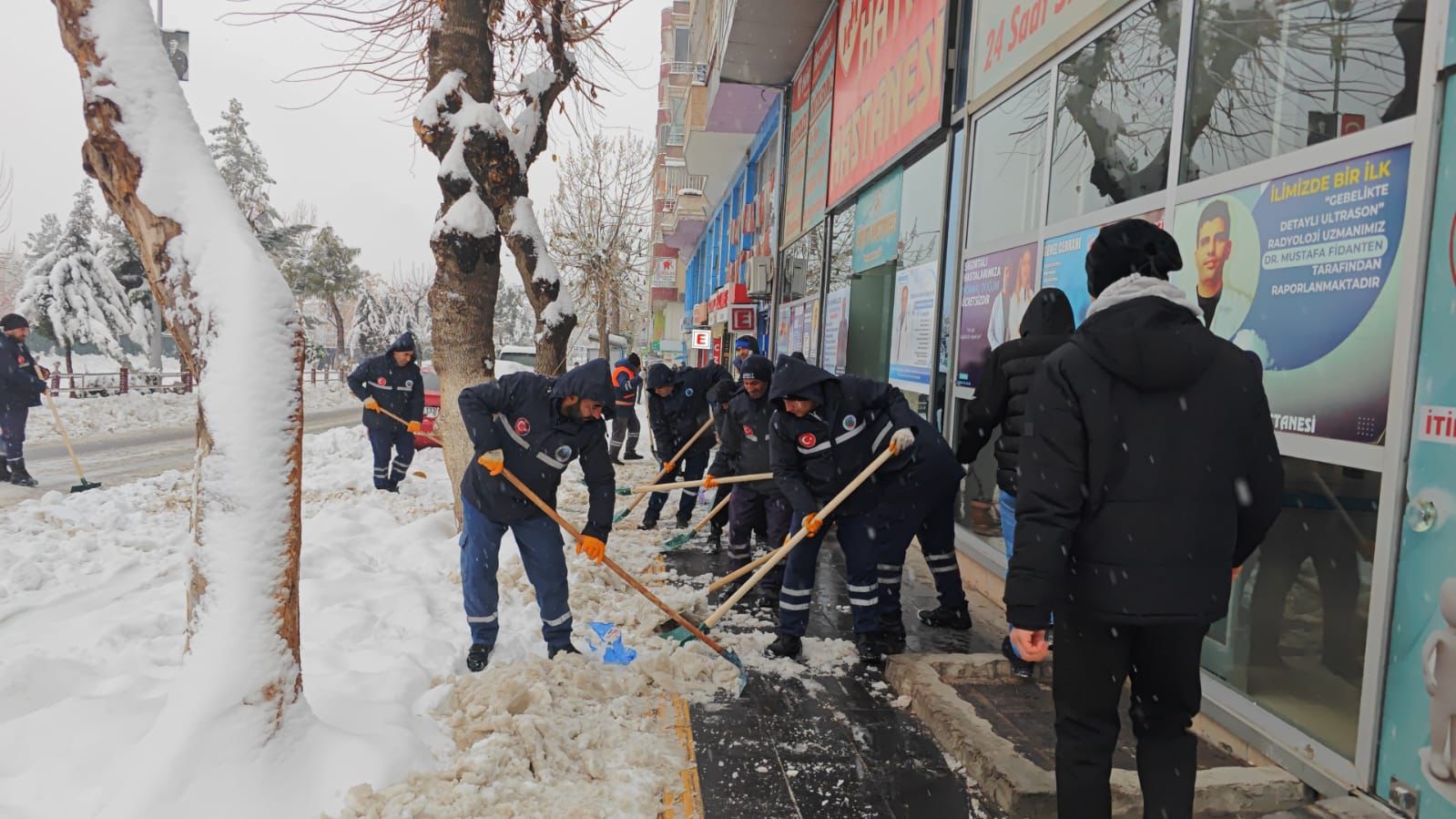 İlimizde etkili olan yoğun kar yağışı, don ve buzlanmanın oluşturabileceği
