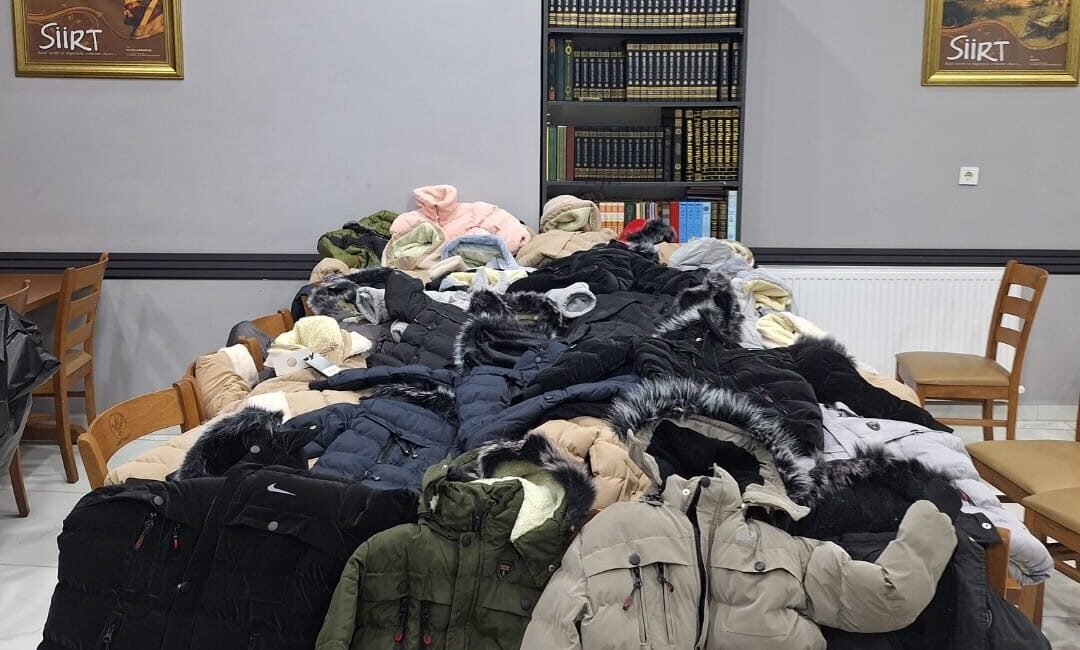 YALOVADA HEMŞERİLERİMİZDEN GÜZEL BİR PROJE: “KIŞ ÜŞÜTÜR BİZ ISITIRIZ” Yalova da yaşayan hemşerilerimiz güzel bir projeye imza attılar. Soğuk