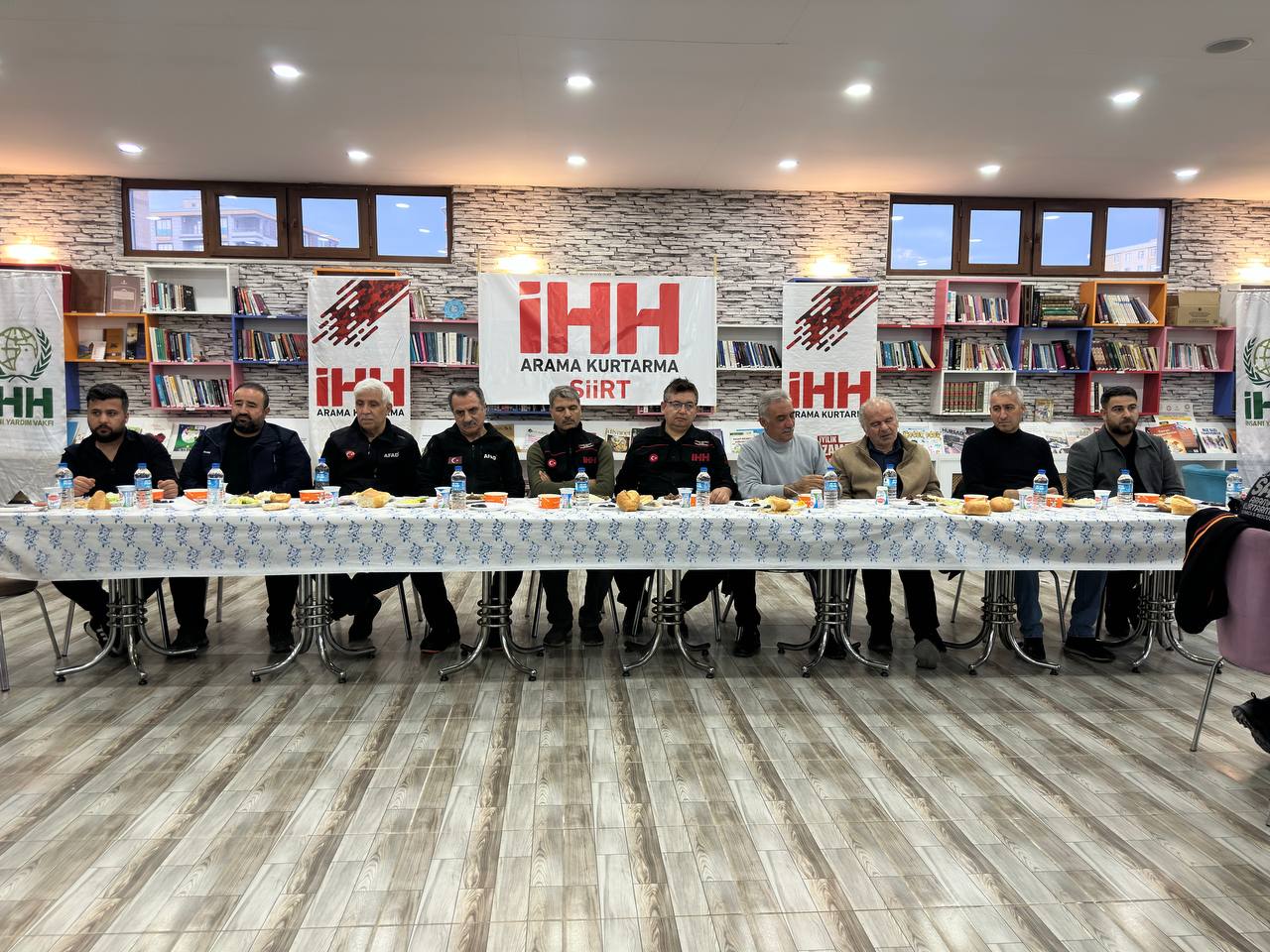 Siirt İHH Arama Kurtarma ekibi tarafından ilimizdeki sivil toplum kuruluşlarının