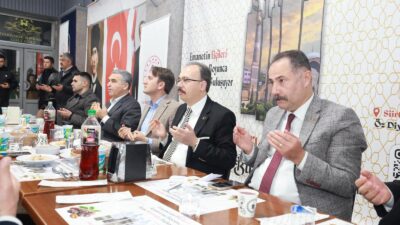 Bitlis Vakıflar Bölge Müdürlüğü tarafından Ramazan ayı dolayısıyla düzenlenen iftar